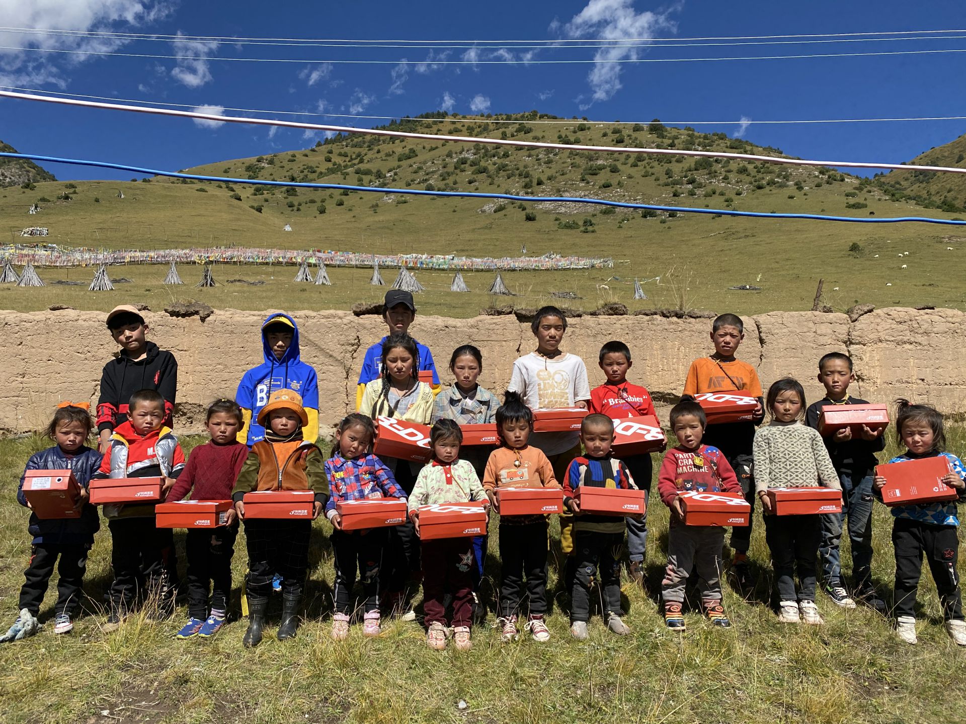 泉州学义教育服务有限公司公益回顾丨家国同欢月同圆 温暖满载甘孜州(图13)